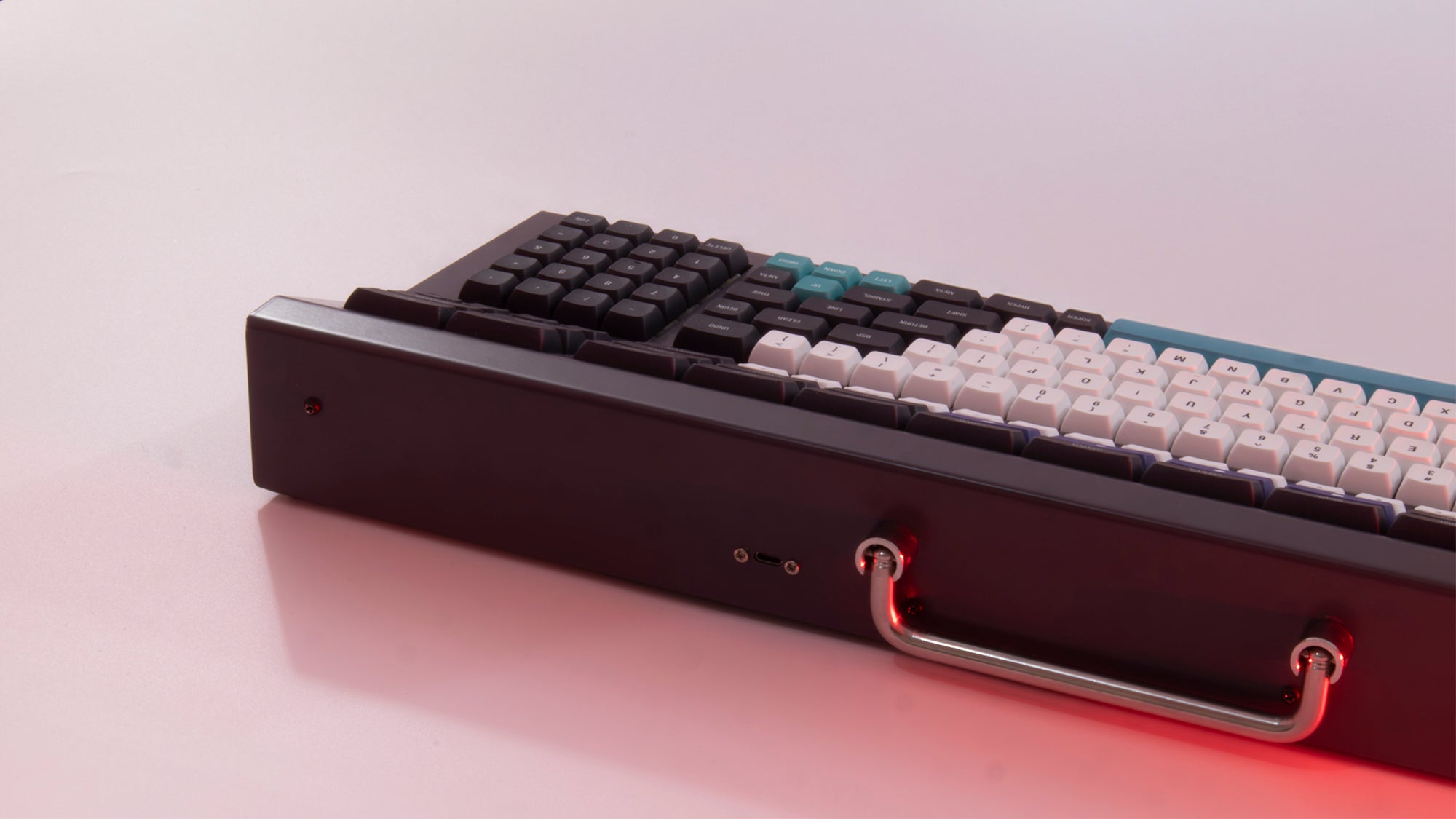 Horizontal Pics-small_0005_Layer 7.jpg__PID:5093fdb9-02f1-4e11-9657-a8ec315db14a