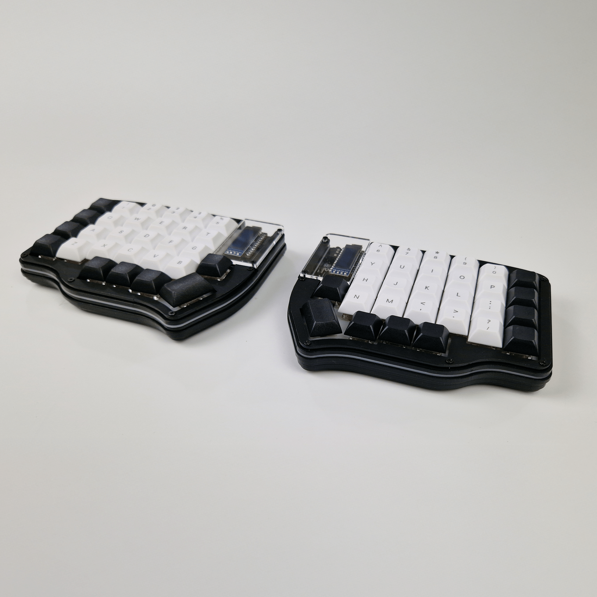 Lily58 Acrylic Wave Case - Mechboards